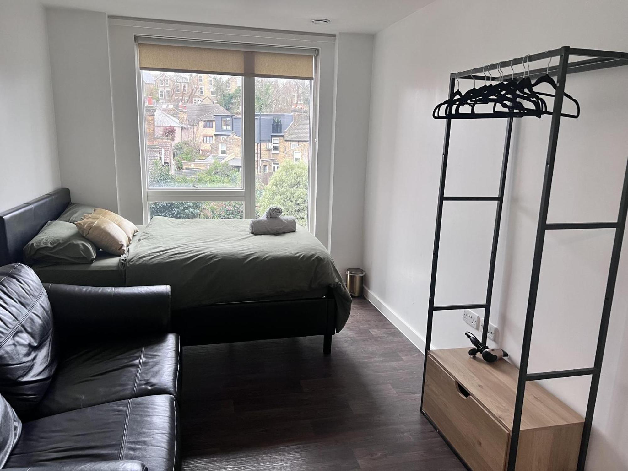 Appartamento Remarkable 1-bed In With Balcony