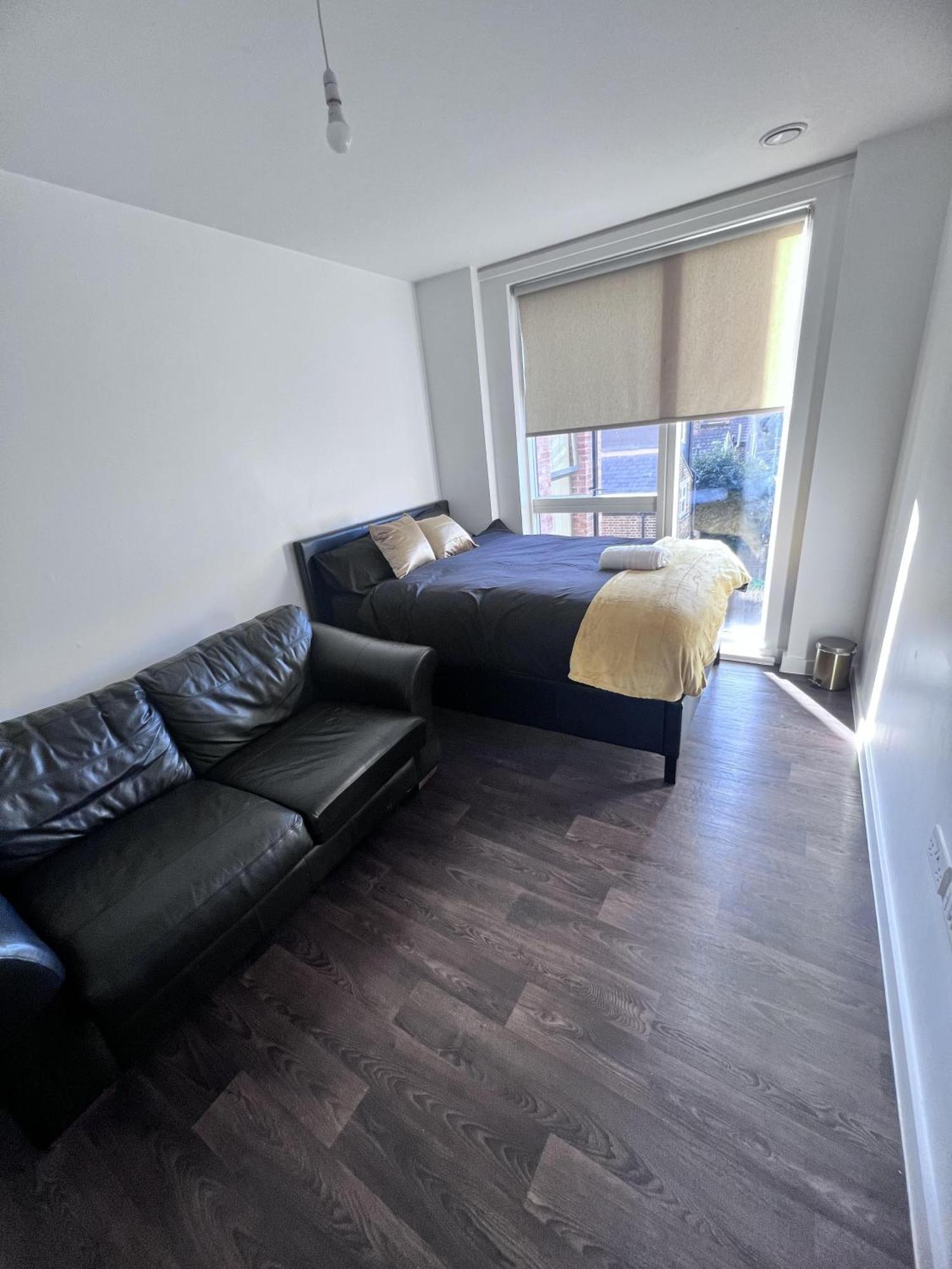 Appartamento Remarkable 1-bed In With Balcony Londra